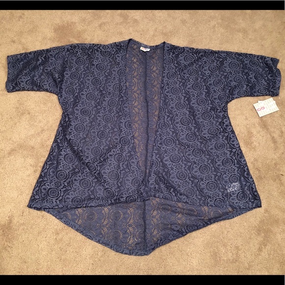 LuLaRoe Tops - NWT* LuLaRoe Lindsay Lace